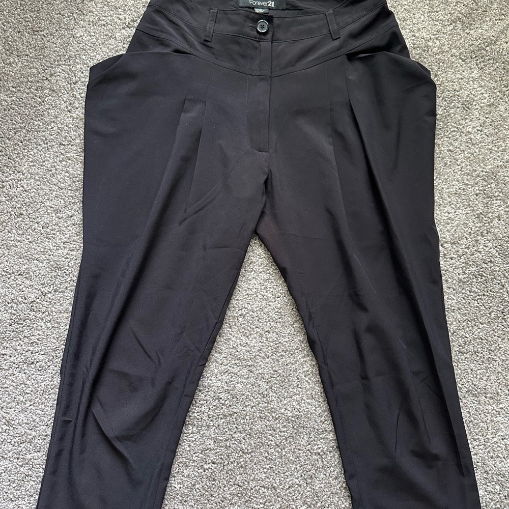 Women’s capris pants,Forever 21 brand,size XS